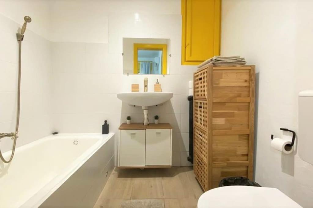 Quiet And Classic Studio With Cismigiu Park View Bucareste Exterior foto